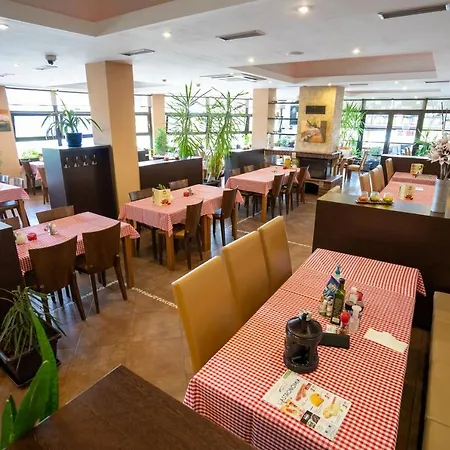 Toscana Konukevi 3*
