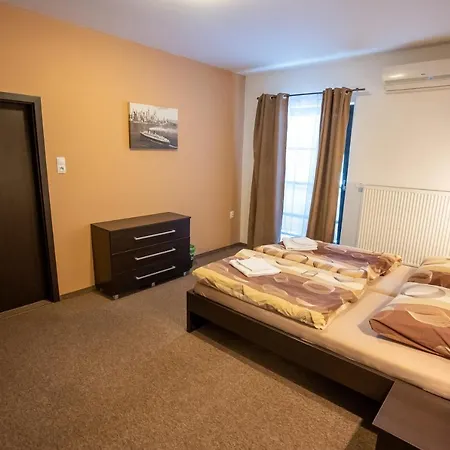 招待所 托斯卡纳旅馆 3*